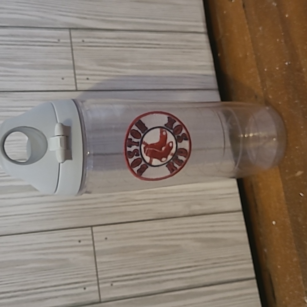 24oz Boston Red Sox Tervis cup and pop top lid